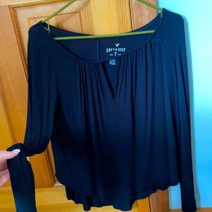 Long sleeve American Eagle Top barely worn